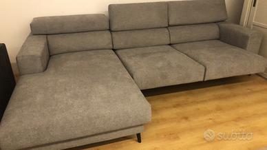 Divani nuovi in pronta consegna in svendita