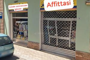 Ampio locale commerciale - Via Roma 28, Iglesias