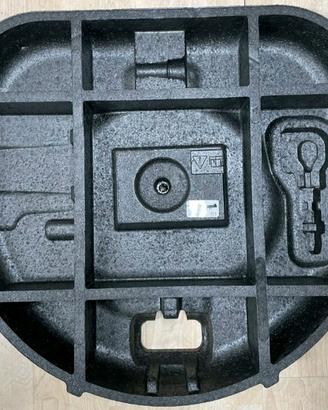 supporto per il vano di scorta Ford Focus 