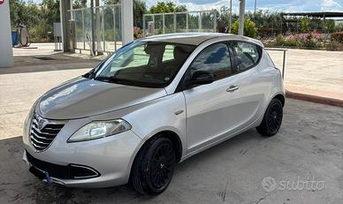 Lancia Ypsilon 2011 ADATTA NEOPATENTATI