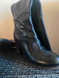 Stivali donna in pelle nera