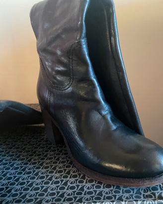 Stivali donna in pelle nera