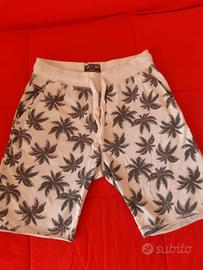 pantaloni corti 