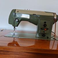 macchina da cucire a pedale Borletti 1102