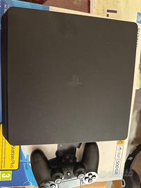 PS4 Slim 500 GB – 2 controller-2 giochi