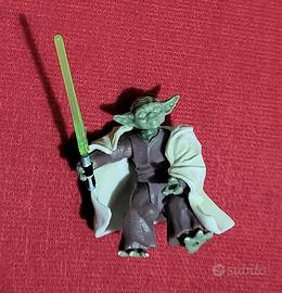 Hasbro Star Wars Revenge of the Sith 2005 Yoda Act