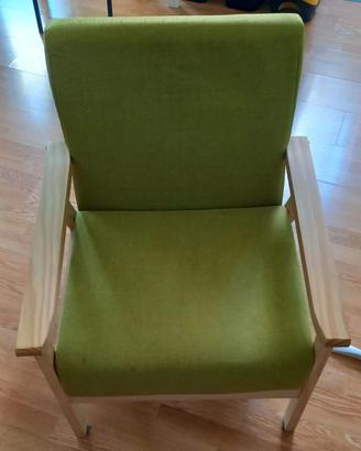 poltrona in tessuto e legno