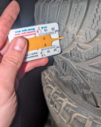 4 Gomme invernali semi-nuove 185/60 R15  Fulda