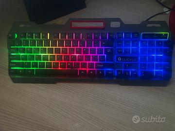 tastiera meccanica con cavo