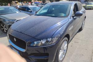 Jaguar f pace 