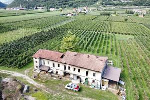 Ampio rustico di 900 mq -