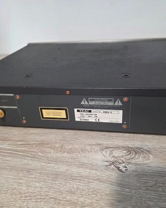TEAC-VRDS-8 Disc Player