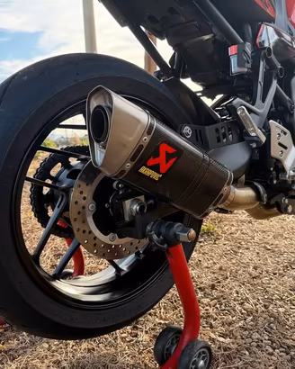 Akrapovic racing line tracer  9 21/25