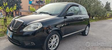 NUOVISSIMA LANCIA YPSILON 1.3 MTJ POCHI KM !!!!!!!