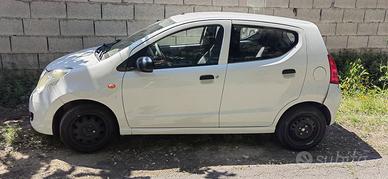 Suzuki Alto 1.0 - 2010 -  neopatentati e città