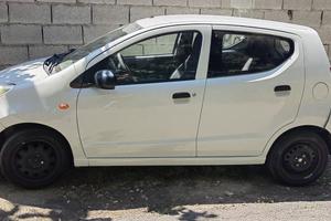 Suzuki Alto 1.0 - 2010 -  neopatentati e città