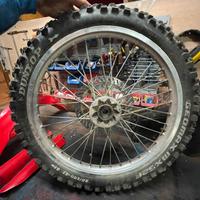 pezzi moto  in blocco