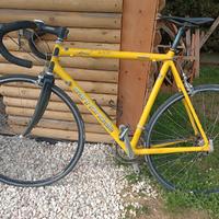 Bicicletta modello Cannondale R600 CAD3