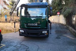 Eurocargo con gru e scarrabile
