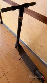 Monopattino Ninebot ES2 Segway da riparare