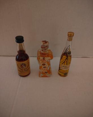 Lotto 3 Bottiglie mignon di liquori vintage 
