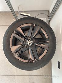 Cerchi lega originaliGolf  e gomme 205 55 16 91V