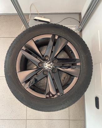 Cerchi lega originaliGolf  e gomme 205 55 16 91V