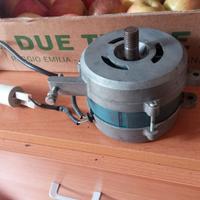 MOTORE AFFETTATRICE 220 V.