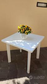 Set: tavolo da esterno con ombrellone e base