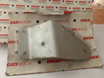 Supporto Lampeggiatore Destro Ducati MONSTER