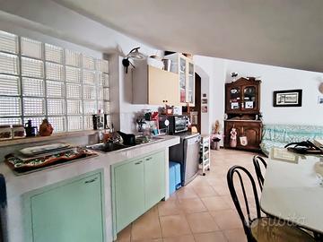 Appartamento Mansardato con due camere, Rif. UA012