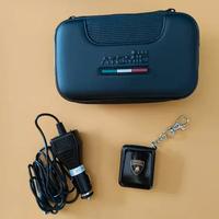 Custodia Atomic e caricatore auto per Nintendo DS