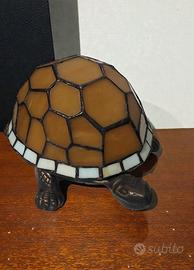 Lampada tartaruga in stile Tiffany - vetro e metal