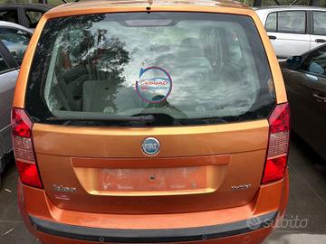Cofano posteriore Fiat idea
