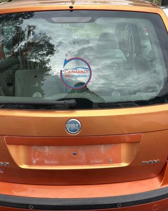 Cofano posteriore Fiat idea