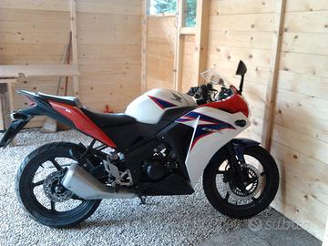 moto honda cbr125r