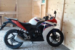 moto honda cbr125r