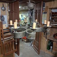 Lampadario in ferro battuto