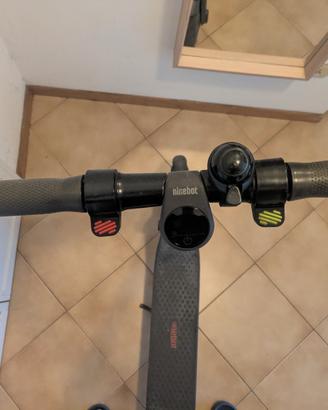 Monopattino Segway Ninebot E22E