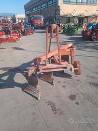 Aratro quadrivomero saponara