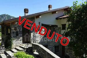 Villa di 450 m² con più di 5 locali a Alta Valle I