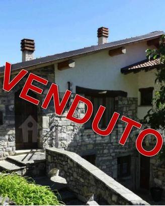 Villa di 450 m² con più di 5 locali a Alta Valle I