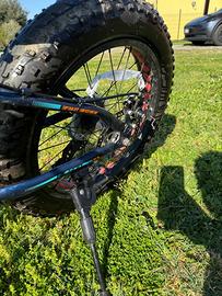 BICI MTB 20” FAT BIKE 6V CON FRENI A DISCO