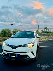 Toyota C-HR  CHR Active marzo 2018
