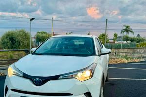 Toyota C-HR  CHR Active marzo 2018