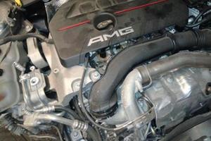 Mercedes A45S motore e cambio