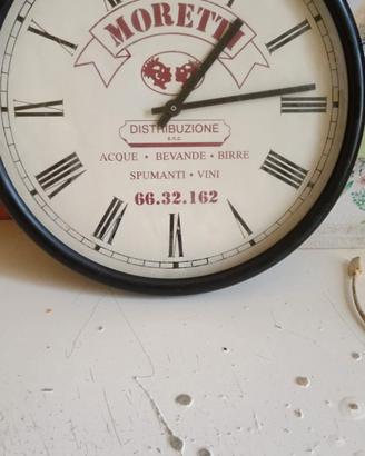 Orologio al quarzo del 1970 PERFETTO