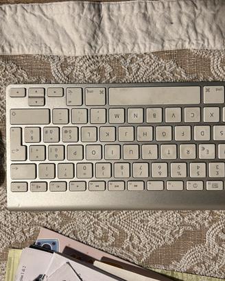 tastiera e mouse apple