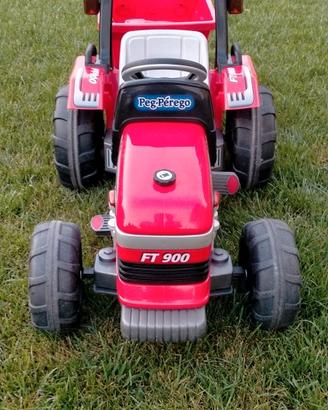 Trattore a pedale con rimorchio F900 PegPerego