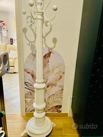 Appendi abiti bianco shabby